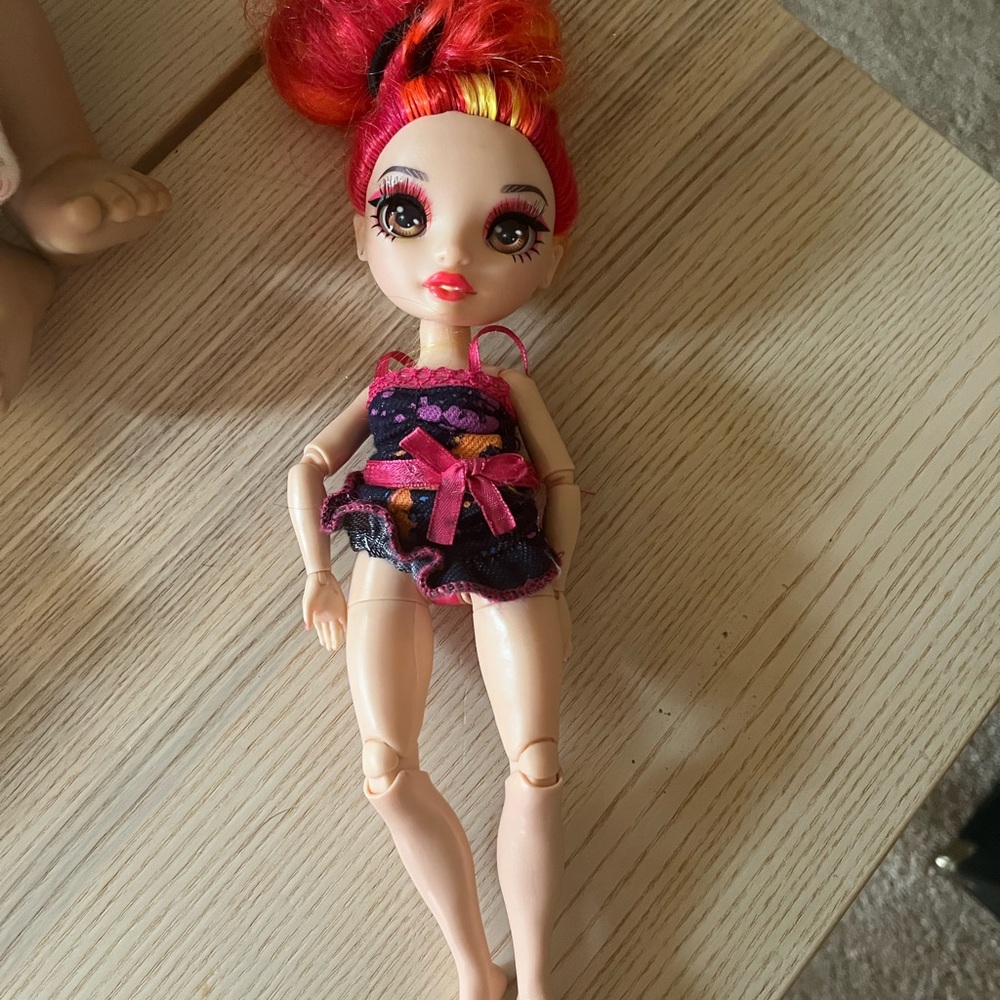 Rainbow High Laurel De’Vious Fashion Doll